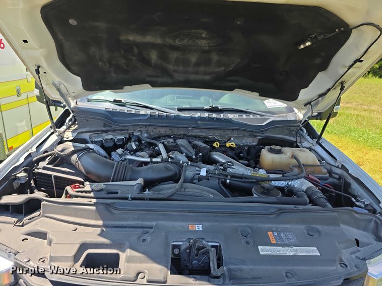 image for item EF3591 2017 Ford F450 XLT ambulance