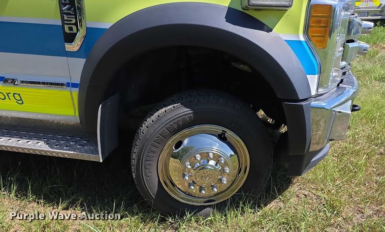 image for item EF3591 2017 Ford F450 XLT ambulance