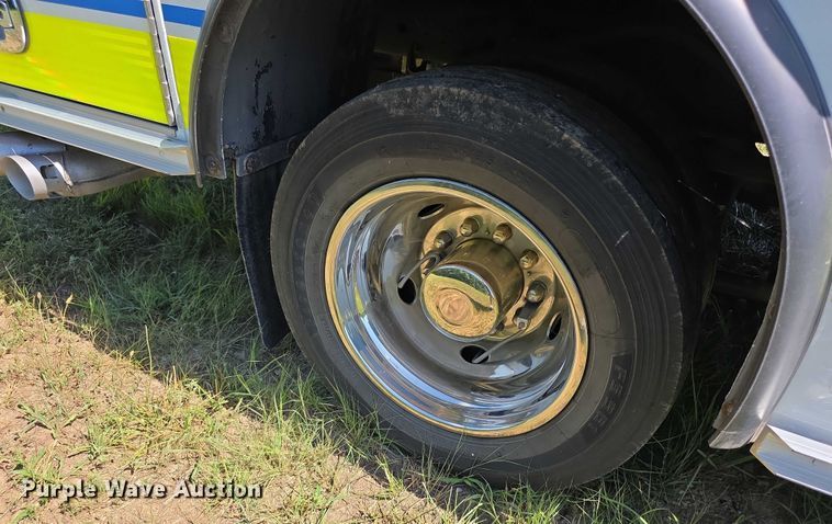 image for item EF3591 2017 Ford F450 XLT ambulance