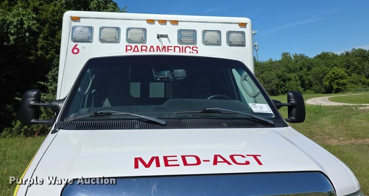 image for item EF3592 2015 Ford E450 ambulance