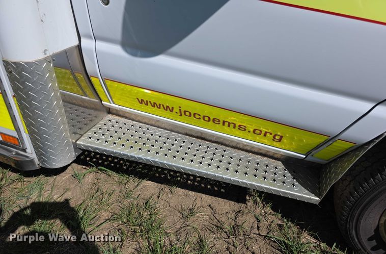 image for item EF3592 2015 Ford E450 ambulance