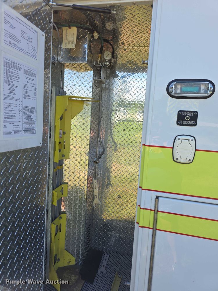 image for item EF3592 2015 Ford E450 ambulance