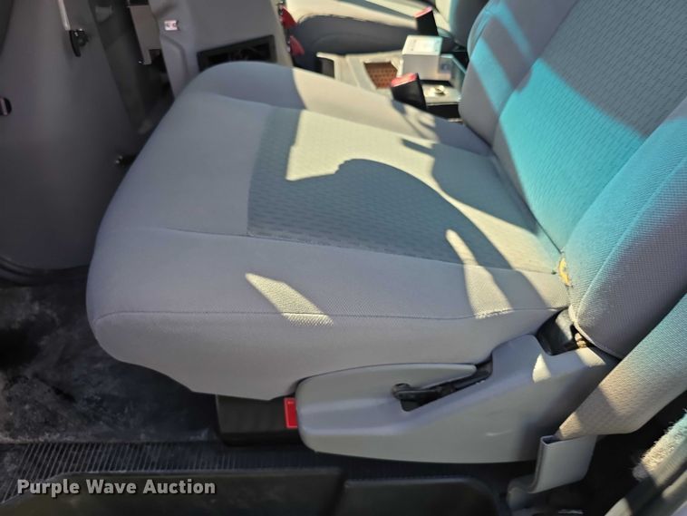 image for item EF3592 2015 Ford E450 ambulance