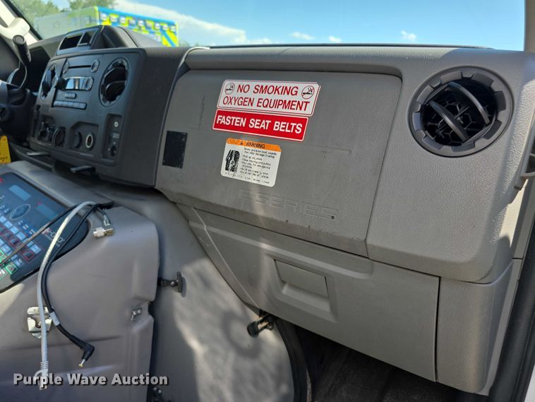 image for item EF3592 2015 Ford E450 ambulance