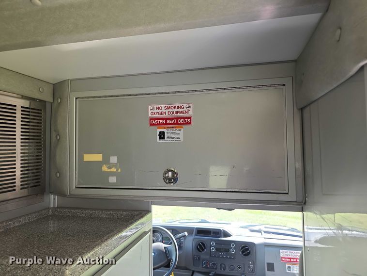 image for item EF3592 2015 Ford E450 ambulance