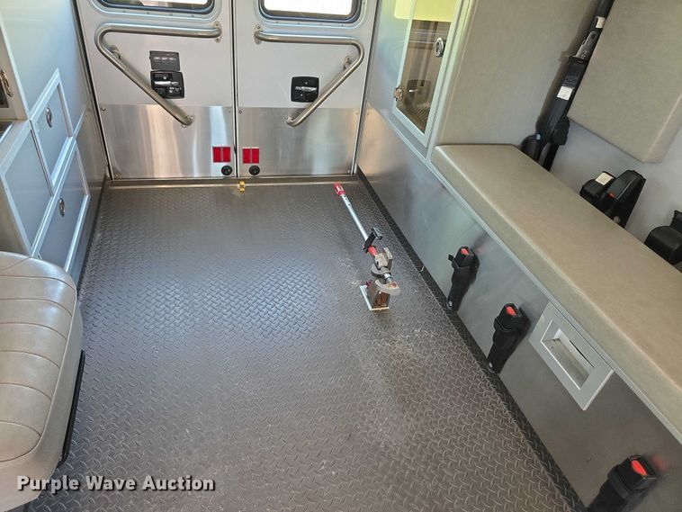 image for item EF3592 2015 Ford E450 ambulance