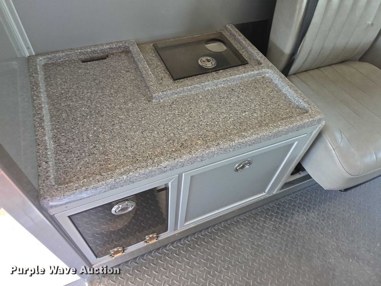 image for item EF3592 2015 Ford E450 ambulance