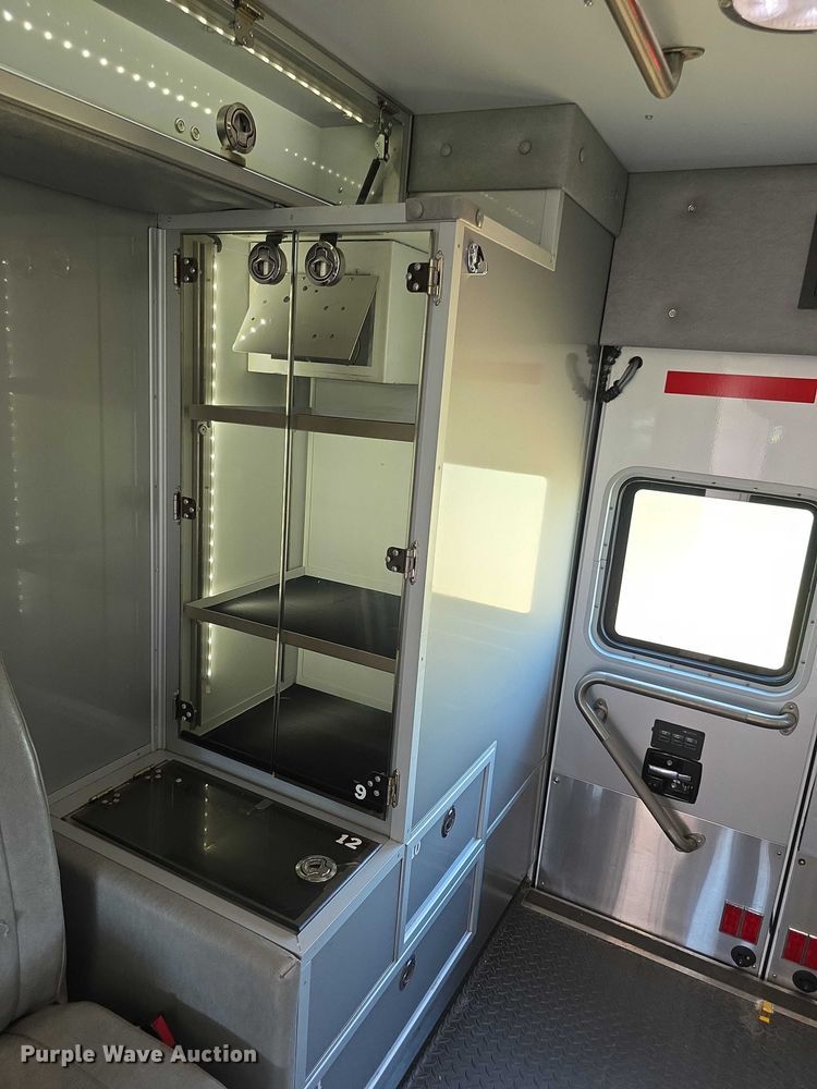 image for item EF3592 2015 Ford E450 ambulance