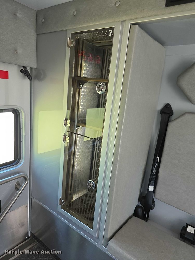 image for item EF3592 2015 Ford E450 ambulance