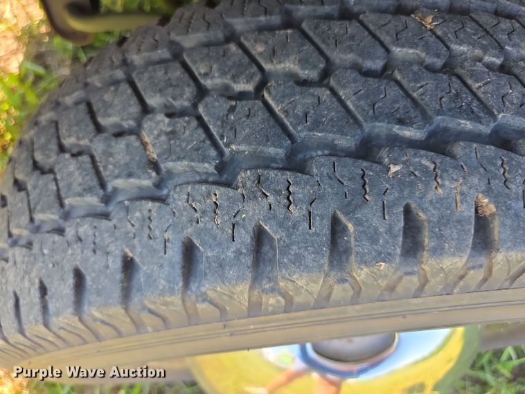 image for item EF3592 2015 Ford E450 ambulance