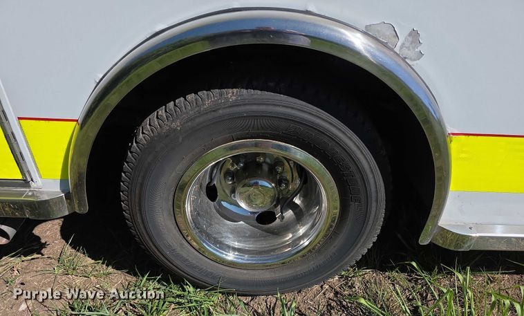 image for item EF3592 2015 Ford E450 ambulance