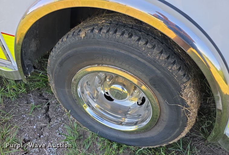 image for item EF3592 2015 Ford E450 ambulance