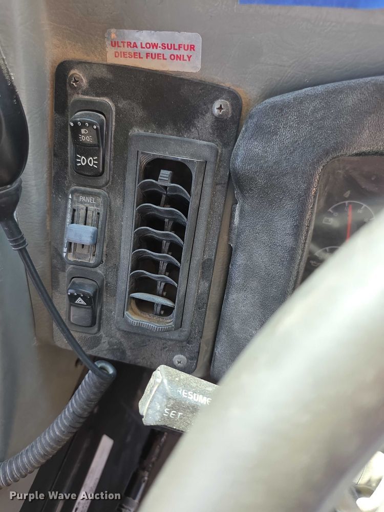 image for item EF3627 2009 Blue Bird Vision school bus