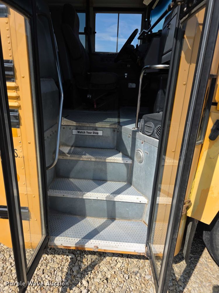 image for item EF3628 2011 Blue Bird Vision school bus