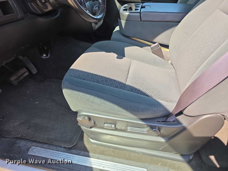 image for item EF3629 2008 Chevrolet Suburban 1500 SUV