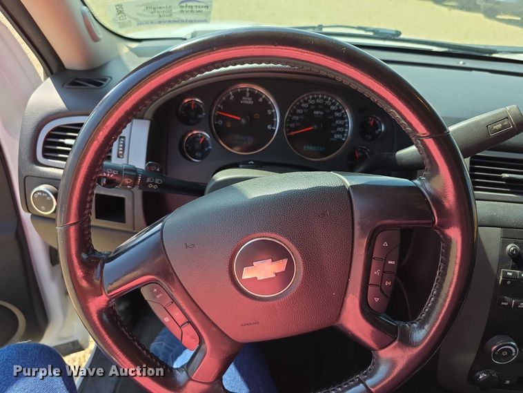 image for item EF3629 2008 Chevrolet Suburban 1500 SUV