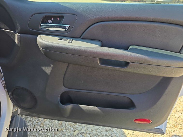 image for item EF3629 2008 Chevrolet Suburban 1500 SUV