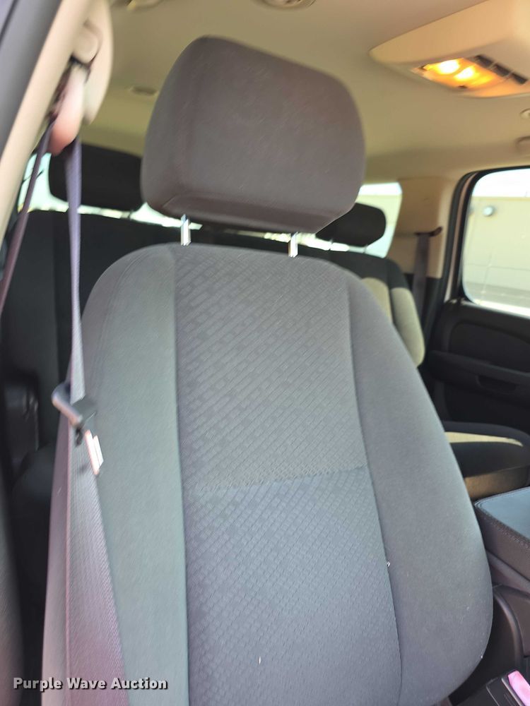 image for item EF3629 2008 Chevrolet Suburban 1500 SUV