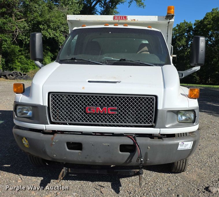 image for item EF3670 2004 GMC C5500 dump truck