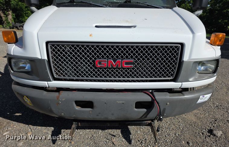 image for item EF3670 2004 GMC C5500 dump truck