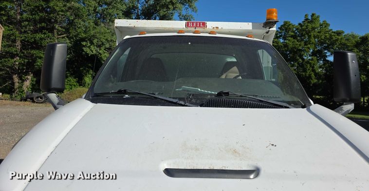 image for item EF3670 2004 GMC C5500 dump truck