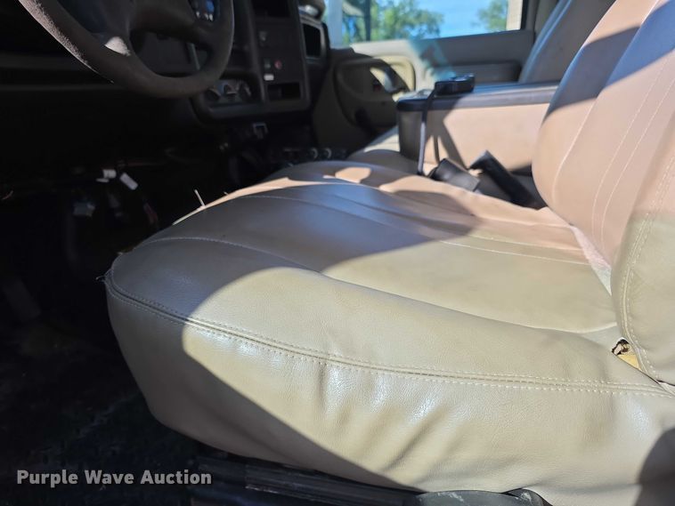 image for item EF3670 2004 GMC C5500 dump truck