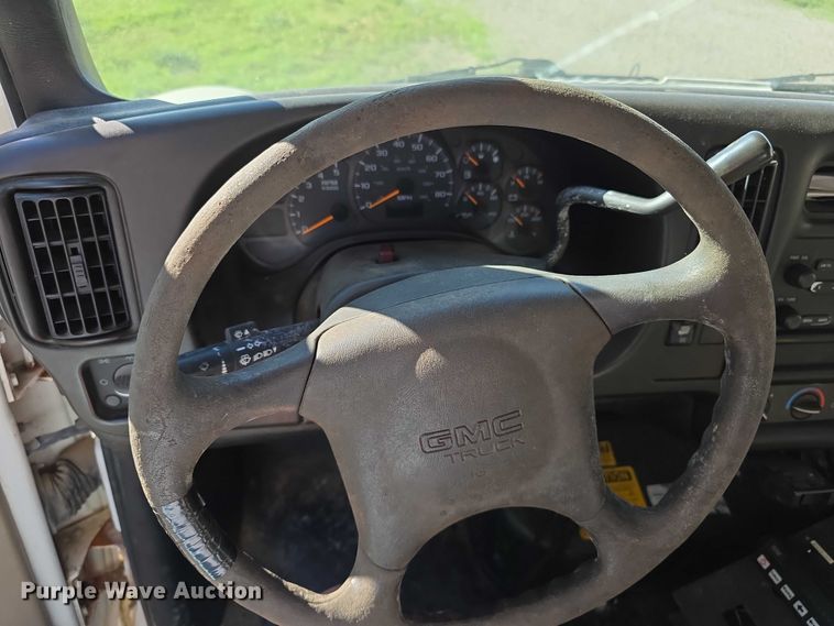 image for item EF3670 2004 GMC C5500 dump truck