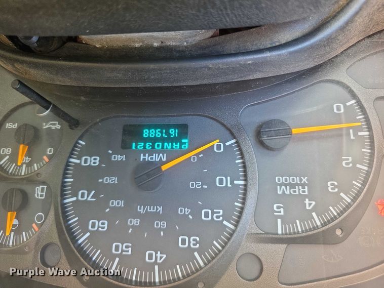 image for item EF3670 2004 GMC C5500 dump truck