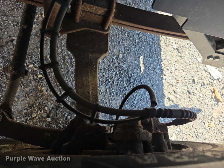 image for item EF3670 2004 GMC C5500 dump truck