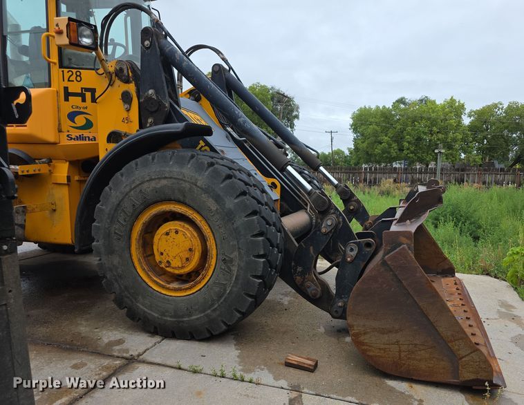 image for item EF3698 1999 JCB 426B wheel loader