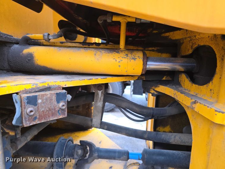 image for item EF3698 1999 JCB 426B wheel loader