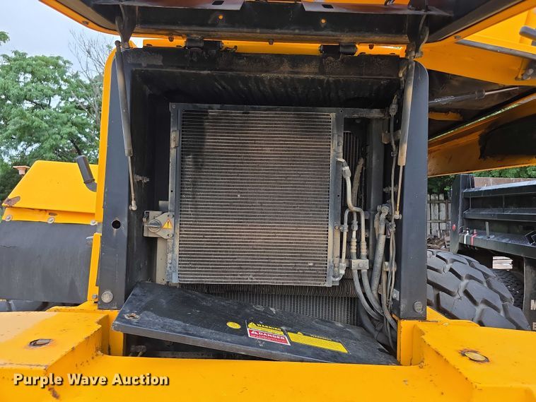 image for item EF3698 1999 JCB 426B wheel loader