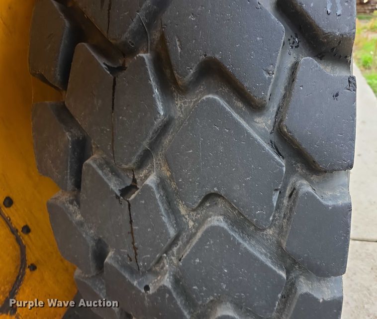 image for item EF3698 1999 JCB 426B wheel loader