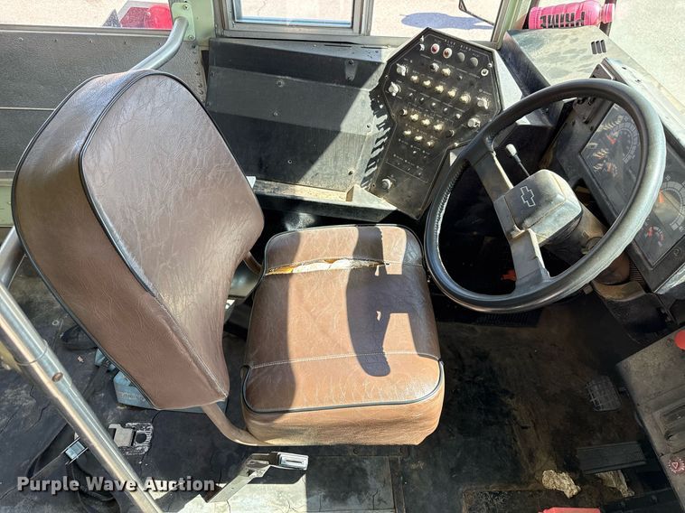 image for item EJ4717 1996 Chevrolet school bus