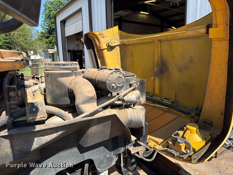 image for item EJ4717 1996 Chevrolet school bus