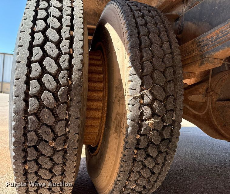 image for item EJ4717 1996 Chevrolet school bus