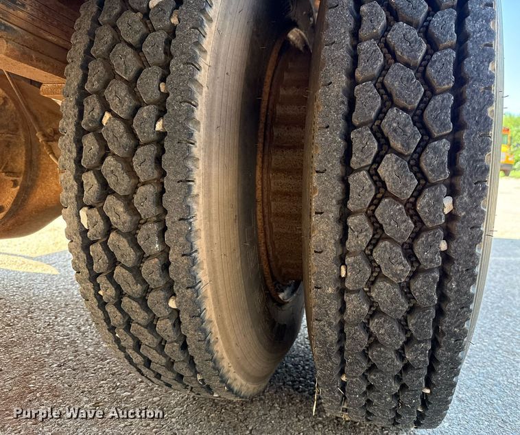 image for item EJ4717 1996 Chevrolet school bus