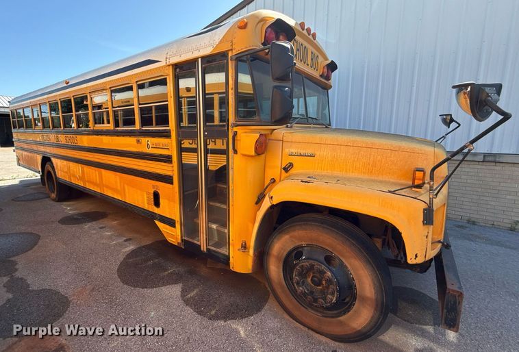 image for item EJ4718 1999 Blue Bird school bus