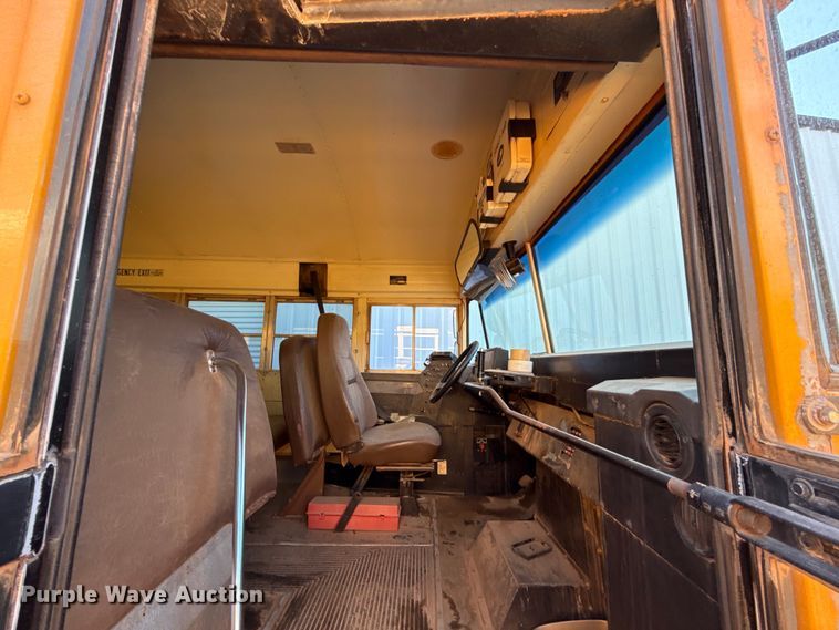 image for item EJ4718 1999 Blue Bird school bus