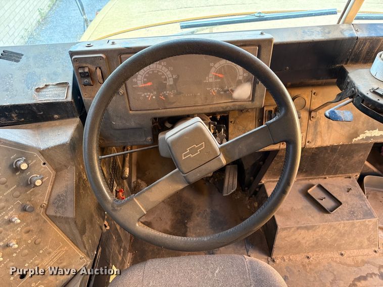 image for item EJ4718 1999 Blue Bird school bus