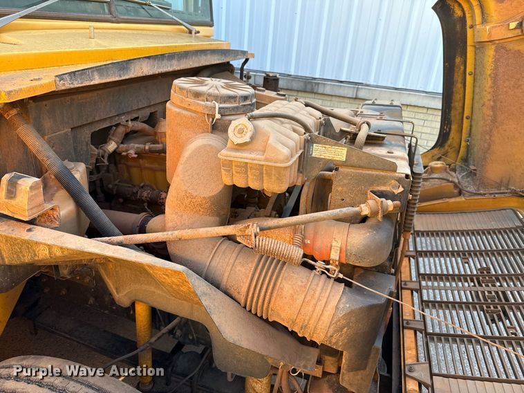 image for item EJ4718 1999 Blue Bird school bus