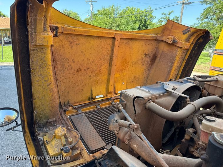 image for item EJ4718 1999 Blue Bird school bus