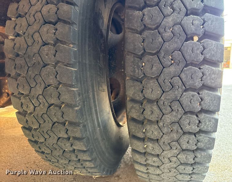 image for item EJ4718 1999 Blue Bird school bus