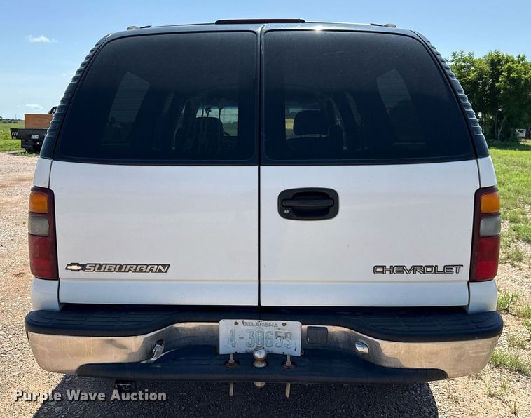 image for item EJ4719 2001 Chevrolet Suburban C1500 SUV