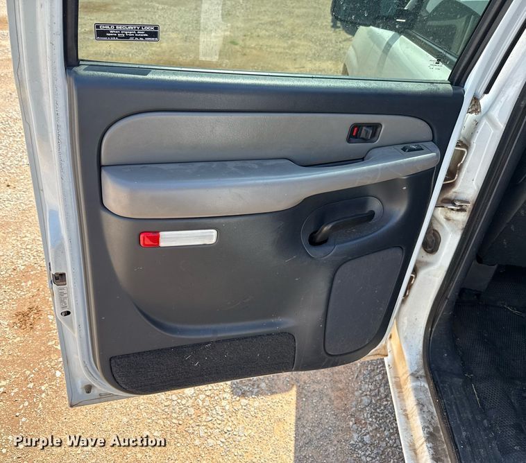 image for item EJ4719 2001 Chevrolet Suburban C1500 SUV