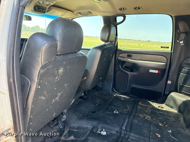 image for item EJ4719 2001 Chevrolet Suburban C1500 SUV