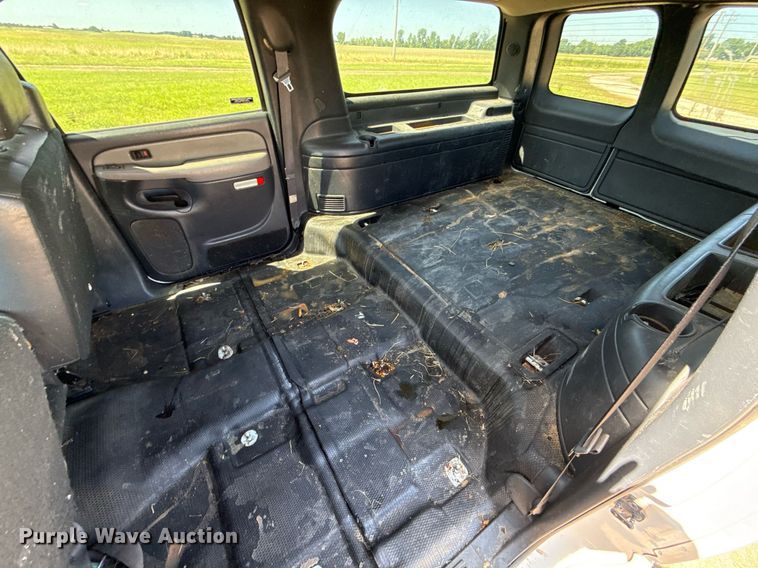 image for item EJ4719 2001 Chevrolet Suburban C1500 SUV