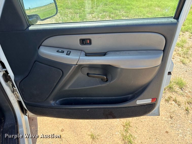 image for item EJ4719 2001 Chevrolet Suburban C1500 SUV