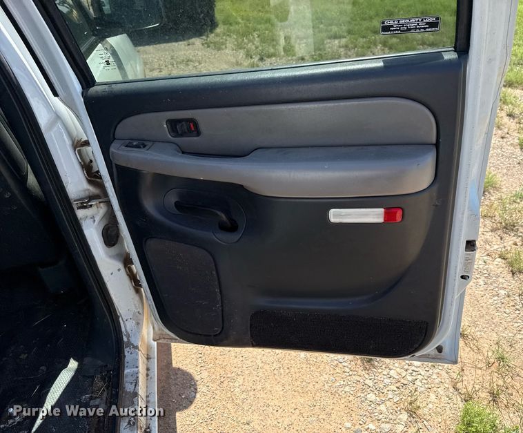 image for item EJ4719 2001 Chevrolet Suburban C1500 SUV