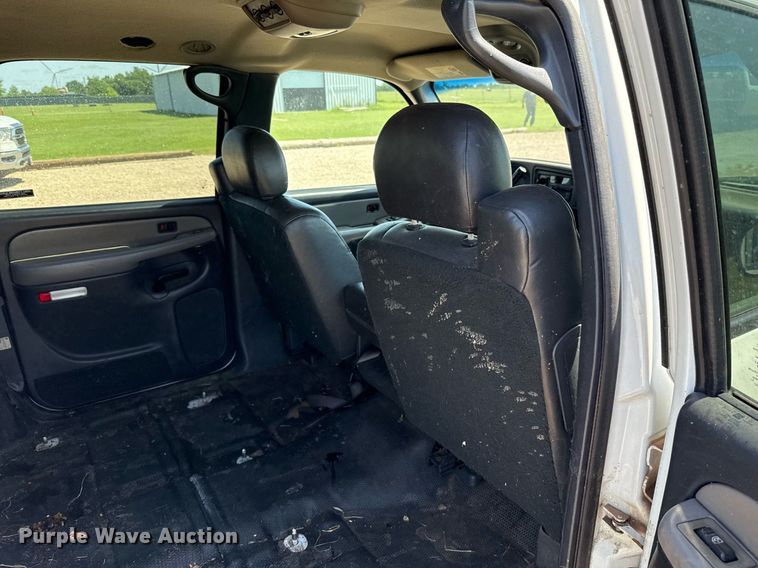 image for item EJ4719 2001 Chevrolet Suburban C1500 SUV